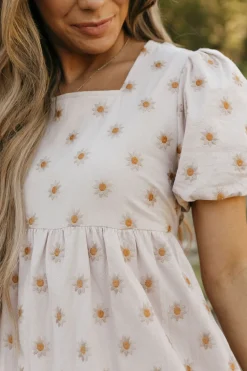 Dongguan Huoyoung Apparel Co Grandview Dress-Tan Floral Discount