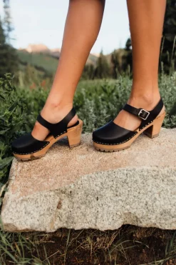 Mia Abba Clog-Black Fashion