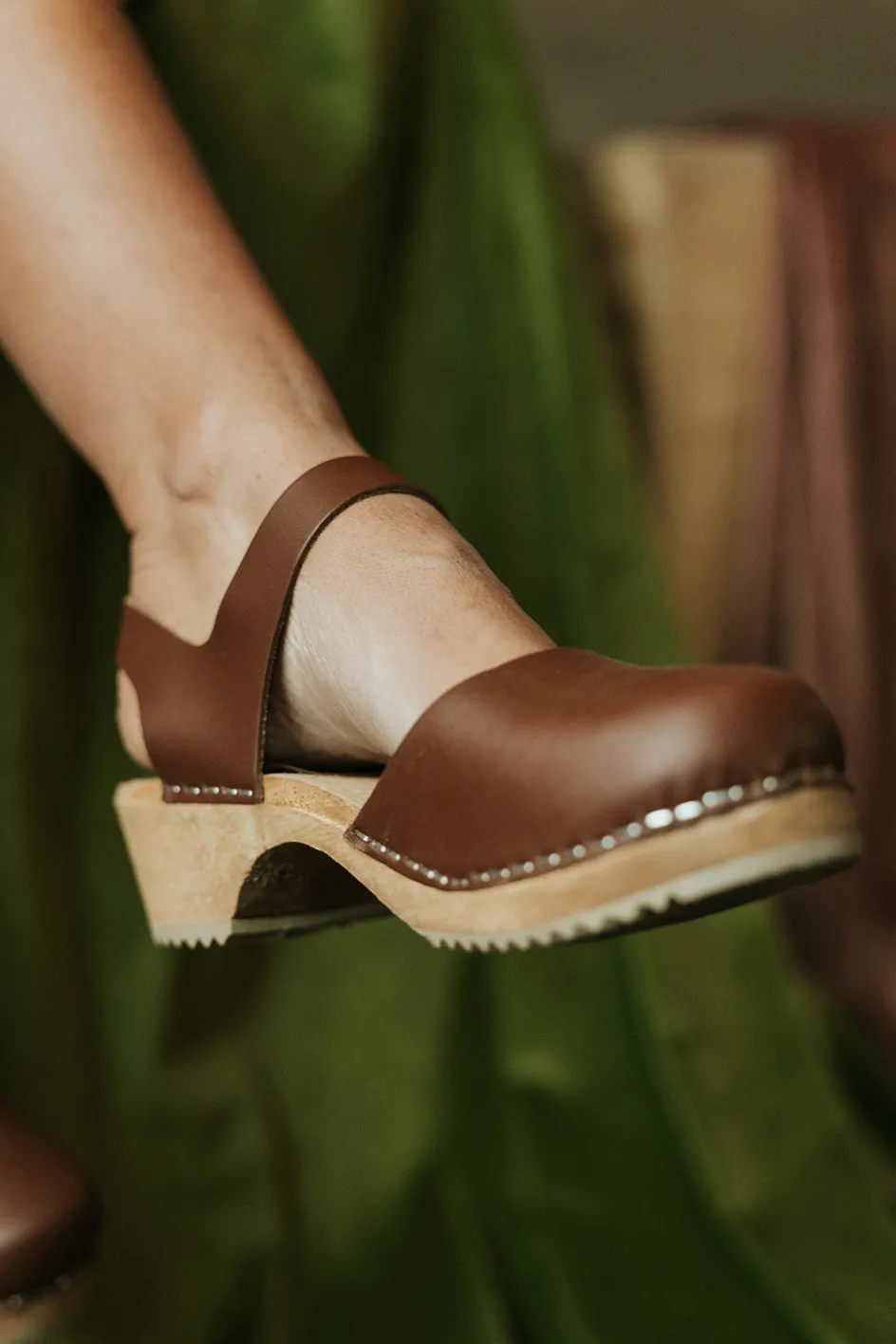 Mia Sofia Clog-Brown Online