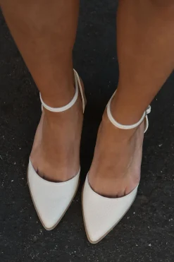 Oasis Society Princess Heels- White Hot