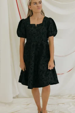 Dongguan Huoyoung Apparel Co Smitten Dress- Black New