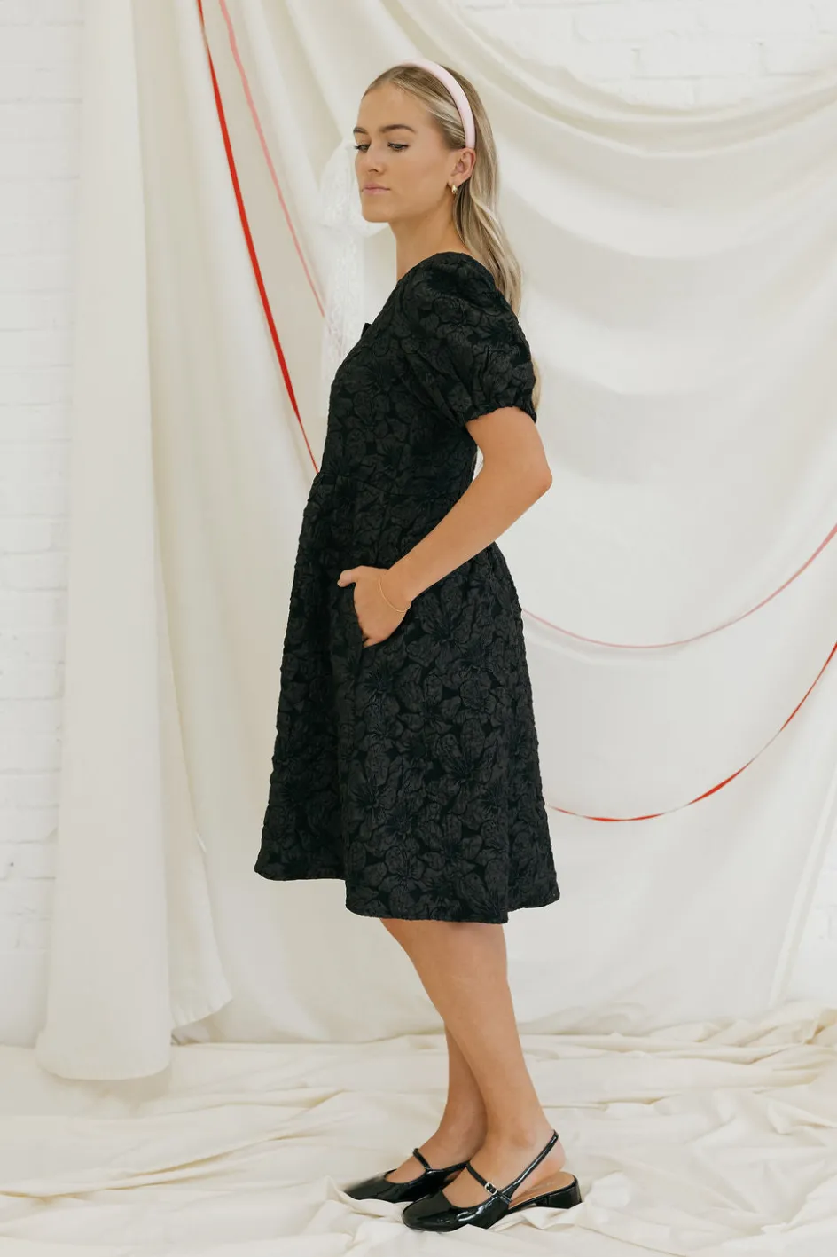 Dongguan Huoyoung Apparel Co Smitten Dress- Black New